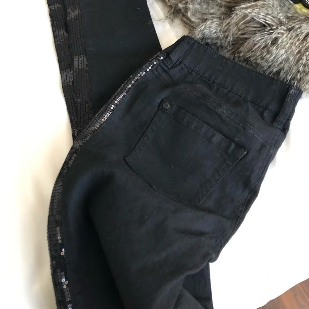 Black Skinny Jeans w/Bling Jogger’s Stripe - Picture 2 of 3